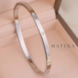 Lắc tay nữ 𝐋𝐲𝐫𝐚 𝐂𝐮𝐟𝐟 𝐌𝐚𝐭𝐞𝐫𝐚 kiềng tay Titan đính đá phong cách tôi giản cao cấp MLT62
