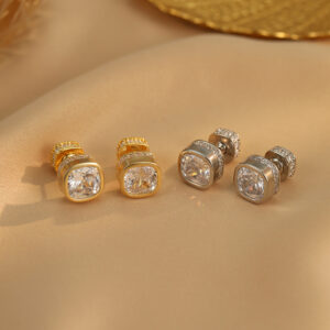 Bông Tai Bạc S925 Phủ Vàng 18K Dáng Nụ Đính Đá Trắng Cushion Cut MATERA Noble Gem MW47